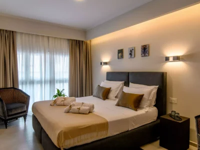 lucentumrooms-it-superior-room-king-001